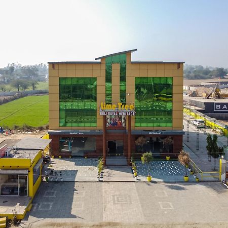 Lime Tree Hotel And Banquet Vrindavan Bagian luar foto