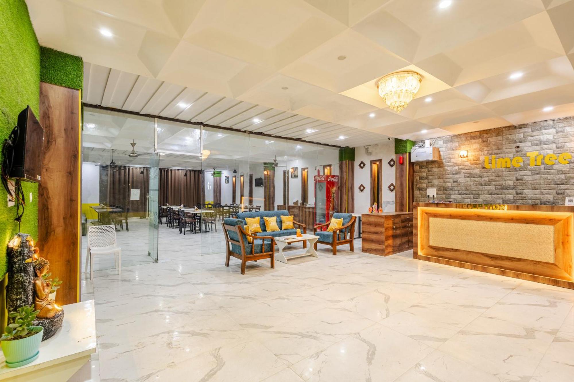 Lime Tree Hotel And Banquet Vrindavan Bagian luar foto
